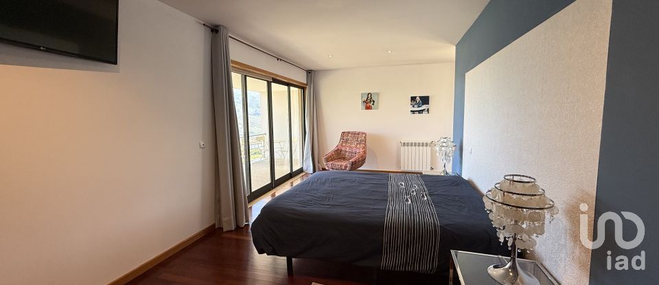 Casa de Campo T4 em Gestaçô de 465 m²