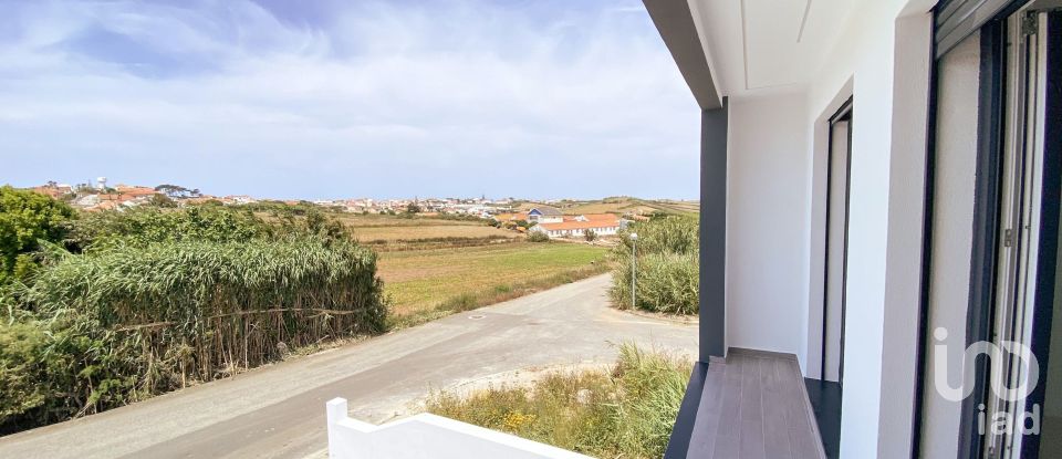 Moradia T3 em Encarnação de 132 m²