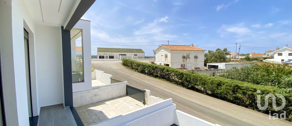 Moradia T3 em Encarnação de 132 m²