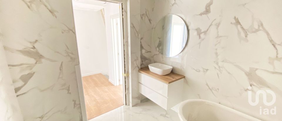 Moradia T3 em Encarnação de 132 m²