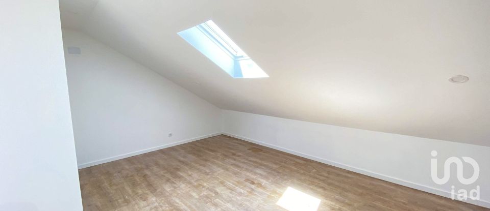 Moradia T3 em Encarnação de 132 m²