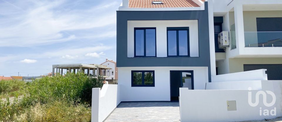 Moradia T3 em Encarnação de 132 m²