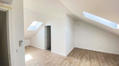 Maison T3 à Encarnação de 132 m²