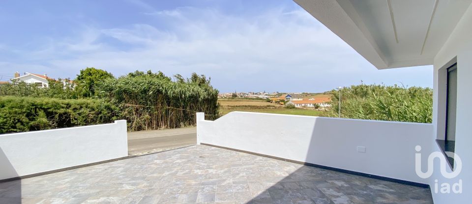 Moradia T3 em Encarnação de 132 m²