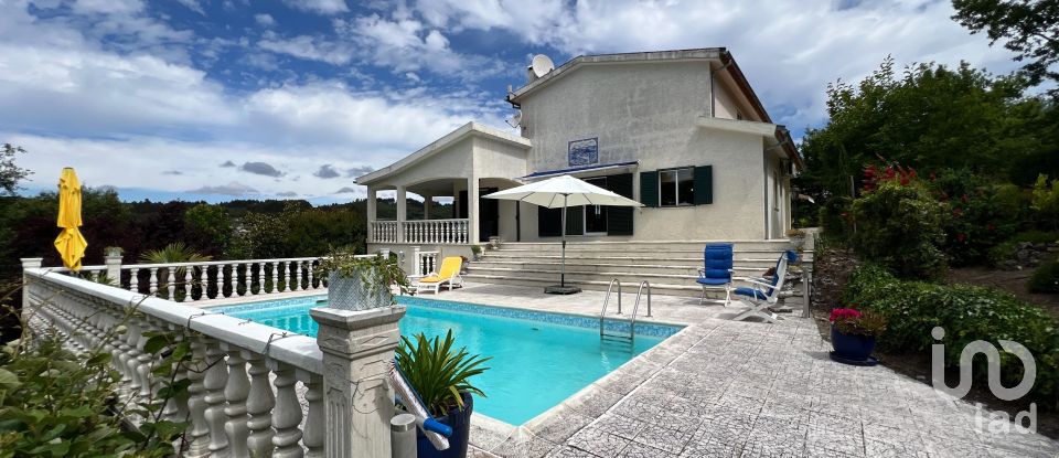 Moradia T4 em Ferreira de Aves de 360 m²