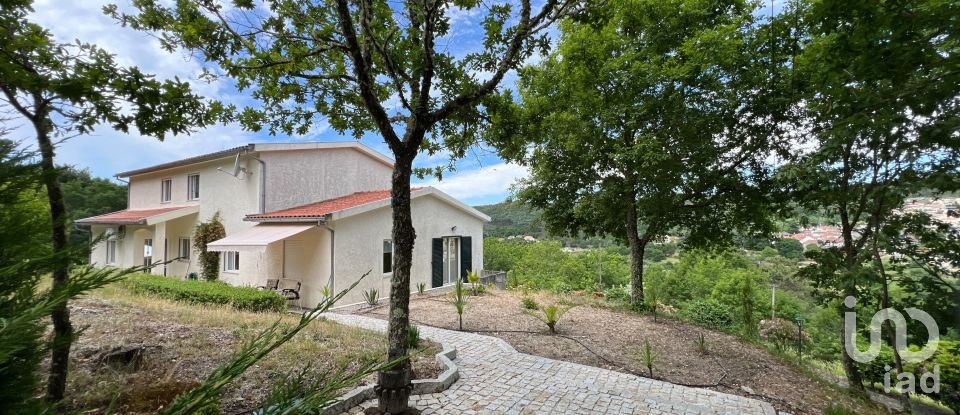 Moradia T4 em Ferreira de Aves de 360 m²