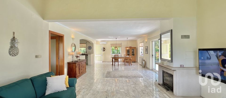 Moradia T4 em Ferreira de Aves de 360 m²