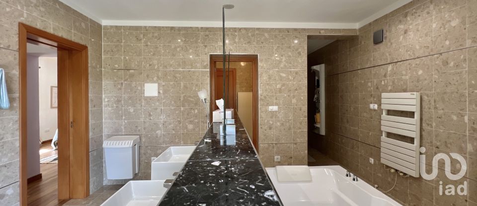 Moradia T4 em Ferreira de Aves de 360 m²