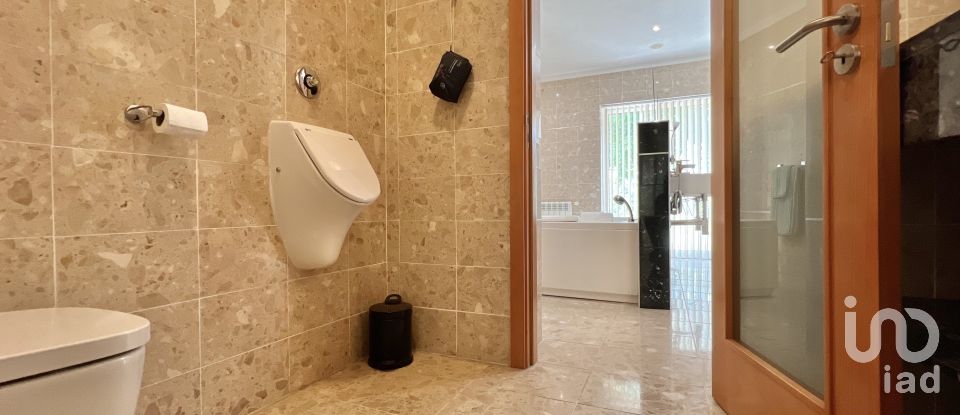 Moradia T4 em Ferreira de Aves de 360 m²