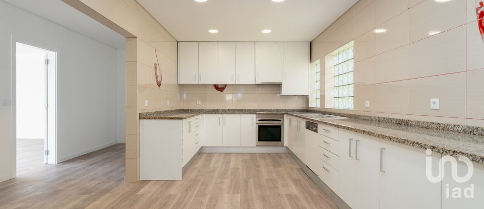 House T5 in Monte Real e Carvide of 396 m²