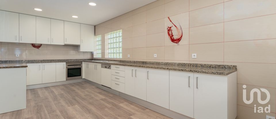 House T5 in Monte Real e Carvide of 396 m²