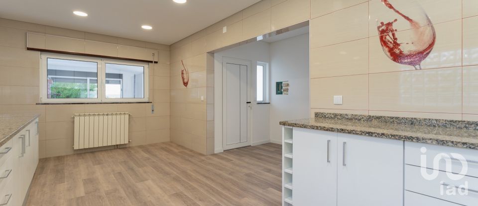 House T5 in Monte Real e Carvide of 396 m²