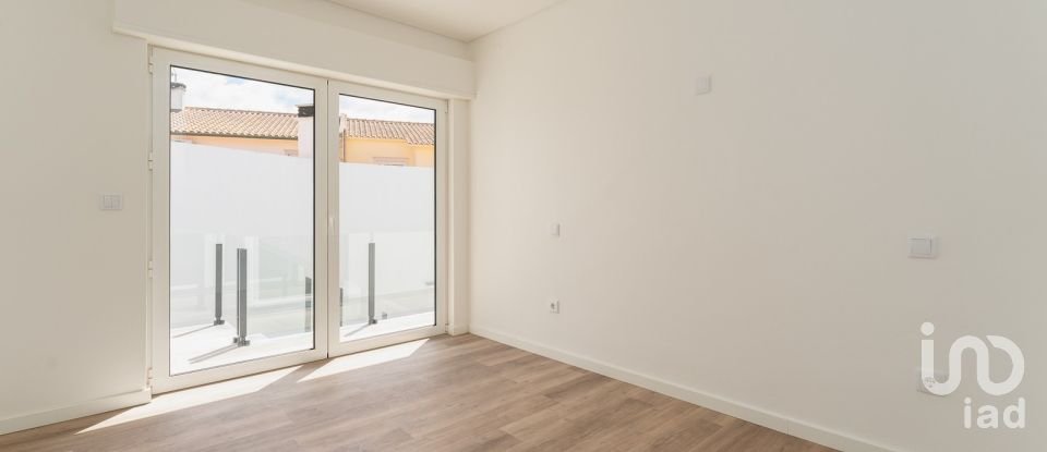 House T5 in Monte Real e Carvide of 396 m²