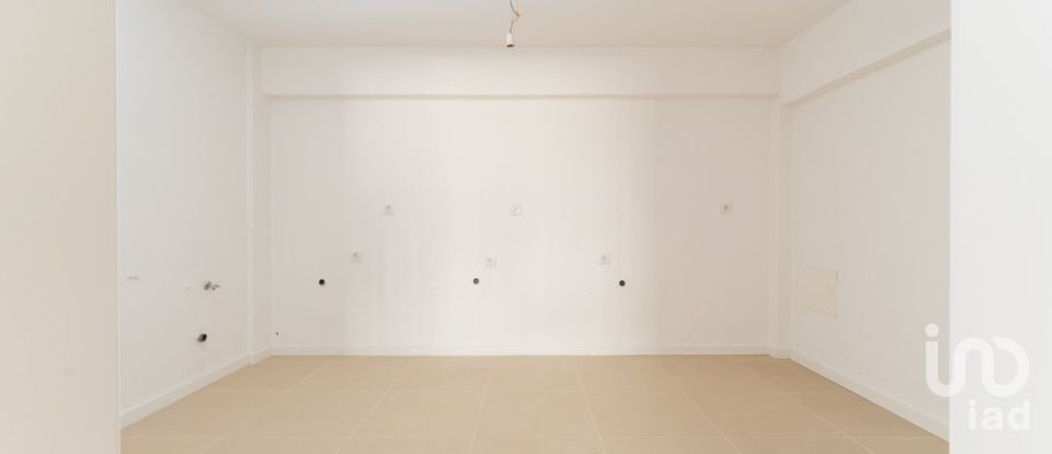 House T5 in Monte Real e Carvide of 396 m²