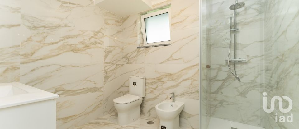 House T5 in Monte Real e Carvide of 396 m²