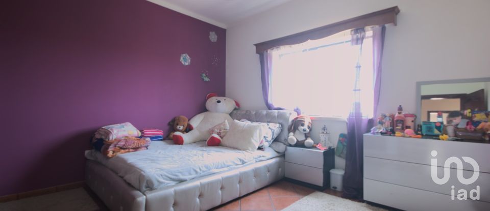 Moradia T6 em Almoster de 223 m²