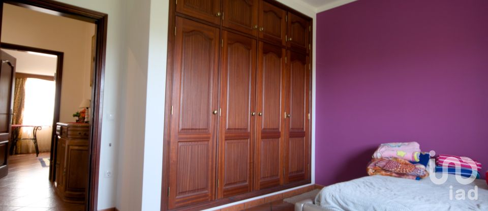 Moradia T6 em Almoster de 223 m²