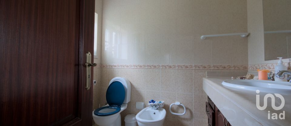 Moradia T6 em Almoster de 223 m²