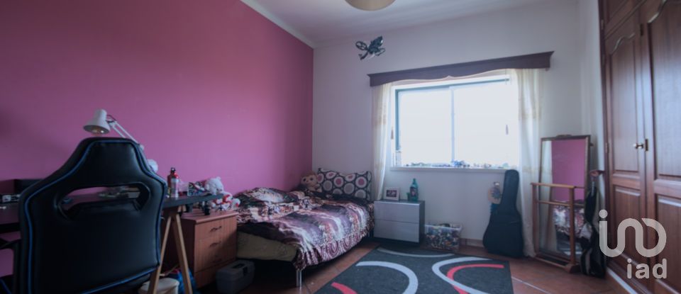 Moradia T6 em Almoster de 223 m²