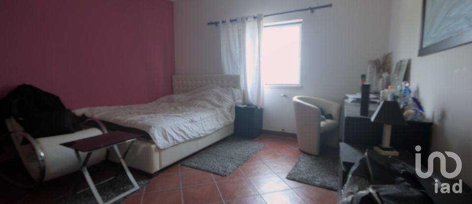 Moradia T6 em Almoster de 223 m²