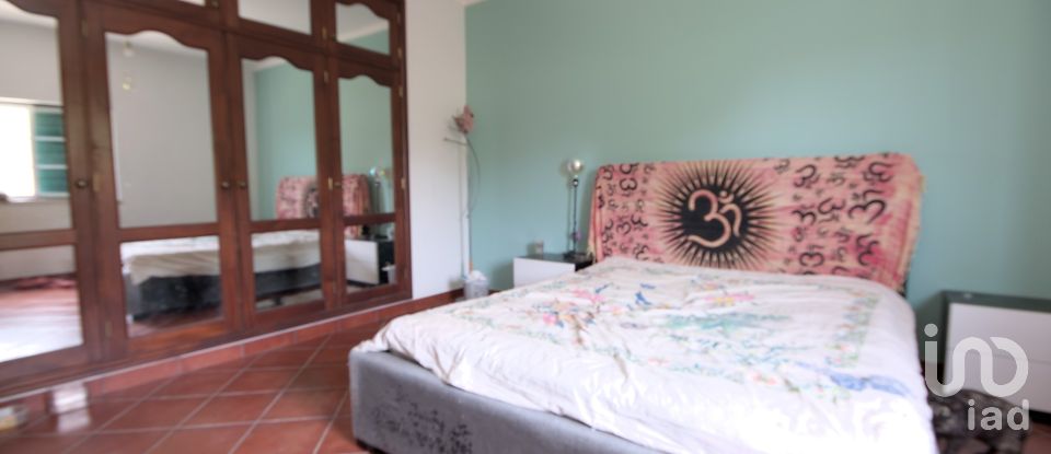 Moradia T6 em Almoster de 223 m²