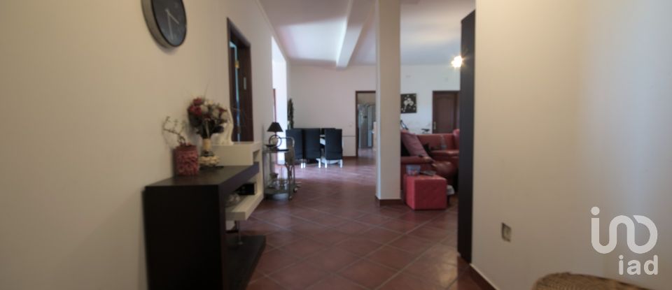 Moradia T6 em Almoster de 223 m²