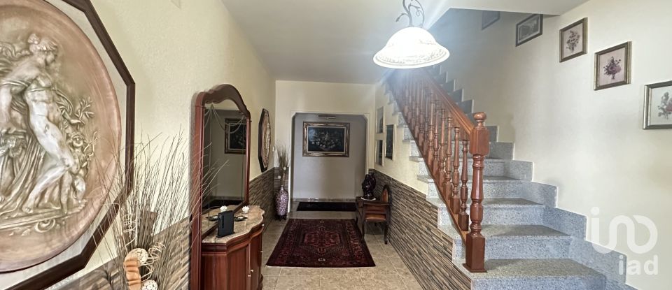 House T4 in São Pedro de Rio Seco of 224 m²