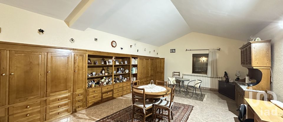 House T4 in São Pedro de Rio Seco of 224 m²