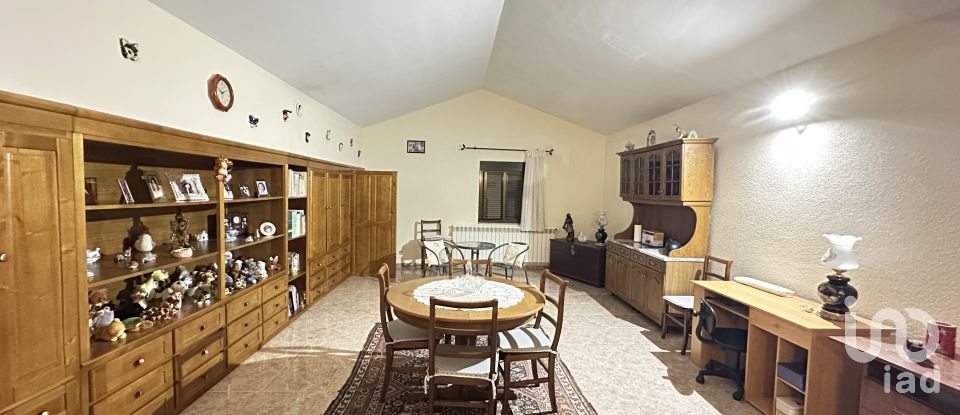 House T4 in São Pedro de Rio Seco of 224 m²