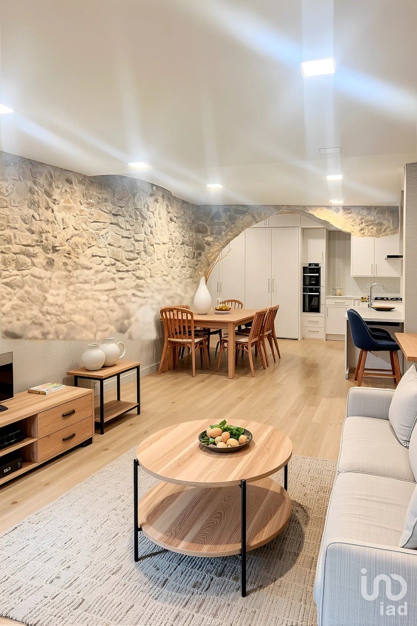 Apartment T1 in Santa Maria, São Pedro E Matacães of 111 m²