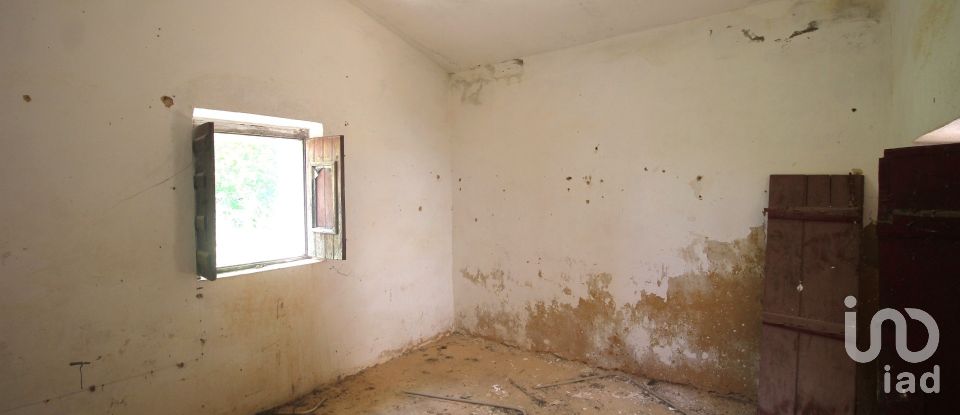 Terrain à Ferreiras de 18 400 m²