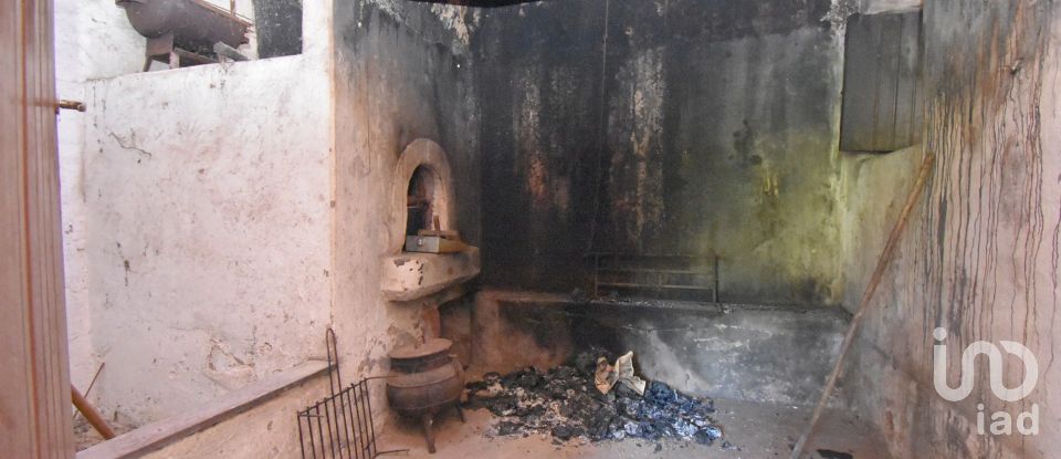 Maison de village T3 à Cumeeira de 122 m²