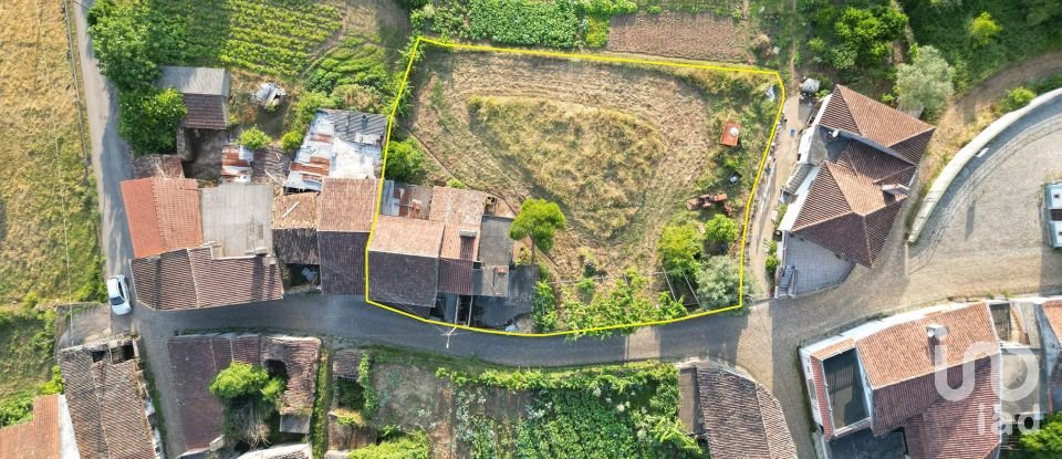 Maison de village T3 à Cumeeira de 122 m²