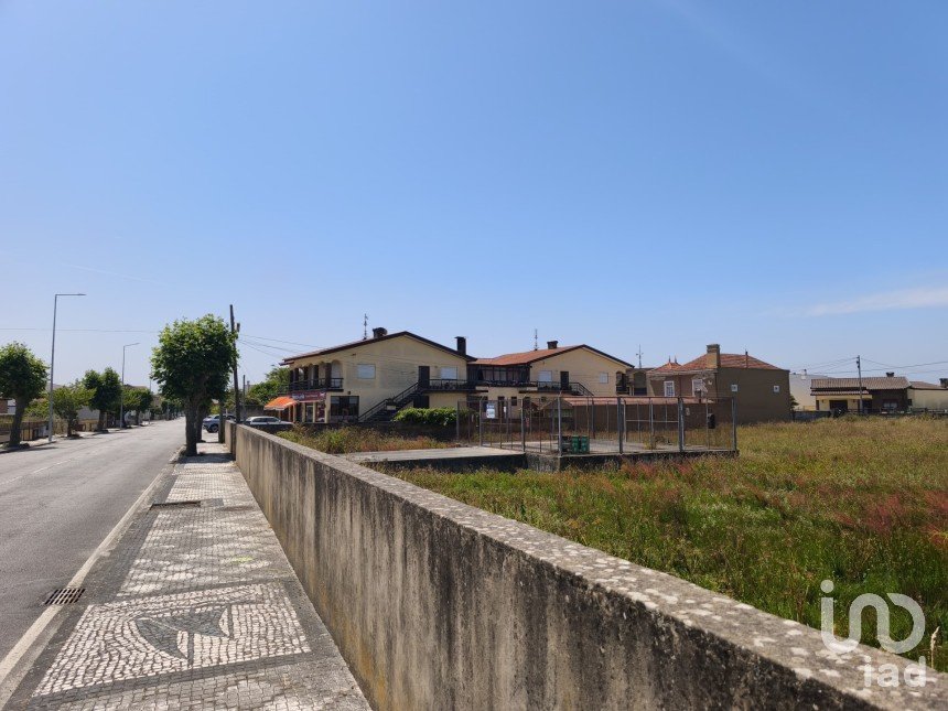 Terreno urbano em Murtosa de 2 720 m²