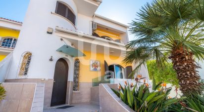 House T4 in Loulé (São Clemente) of 266 m²