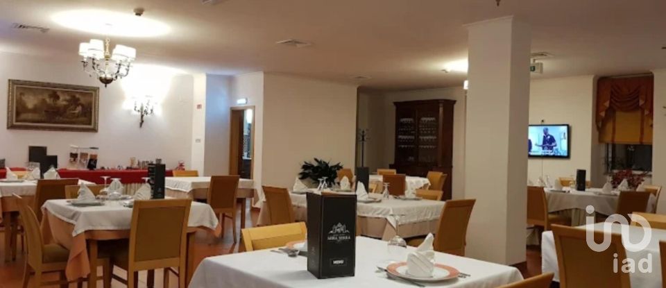 Shop / premises commercial in Mangualde, Mesquitela e Cunha Alta of 456 m²