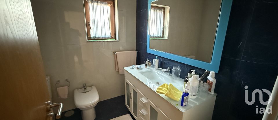 Country home T4 in Folhadela of 459 m²