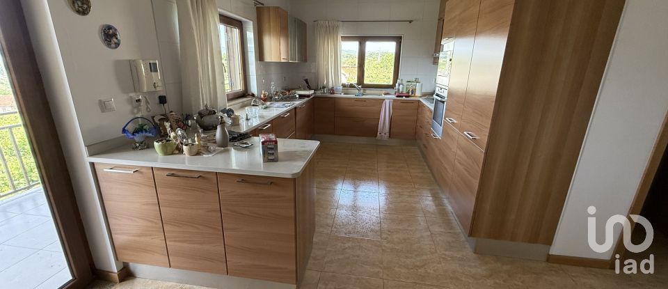 Country home T4 in Folhadela of 459 m²