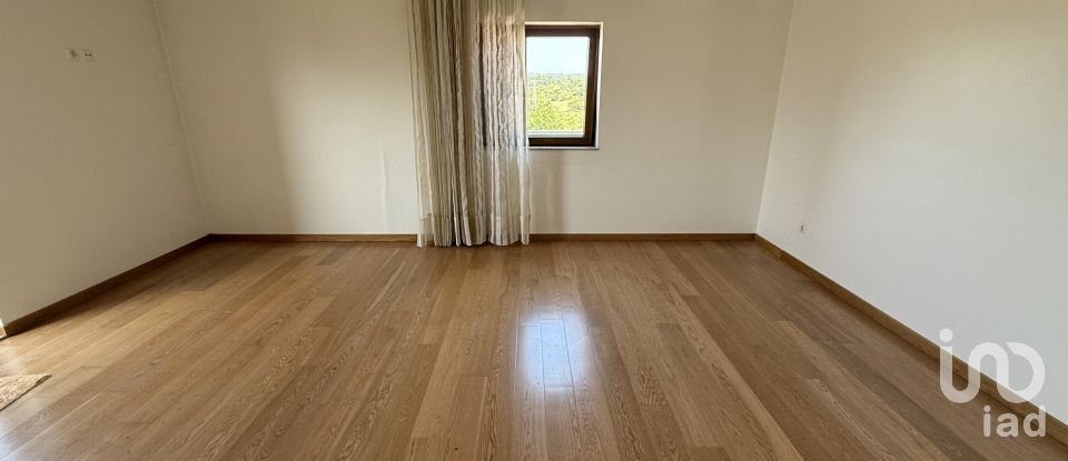 Country home T4 in Folhadela of 459 m²