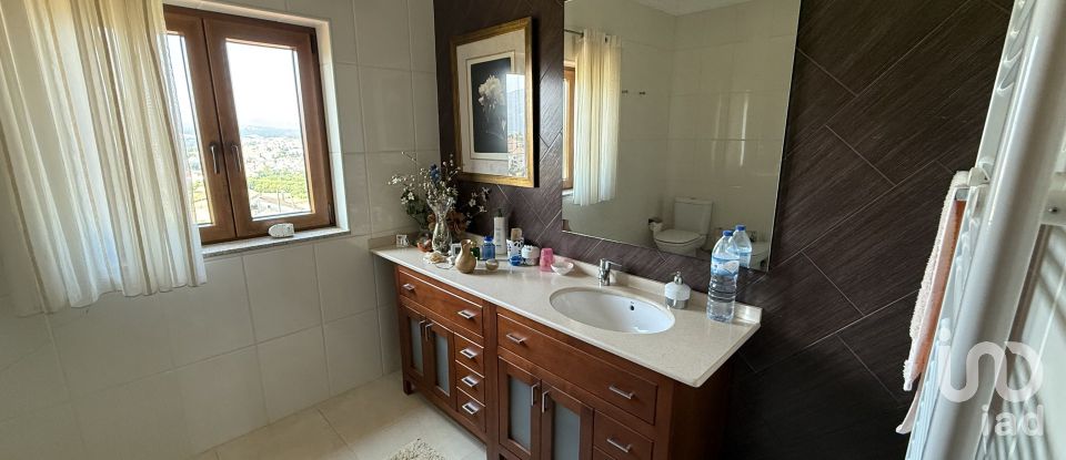 Country home T4 in Folhadela of 459 m²