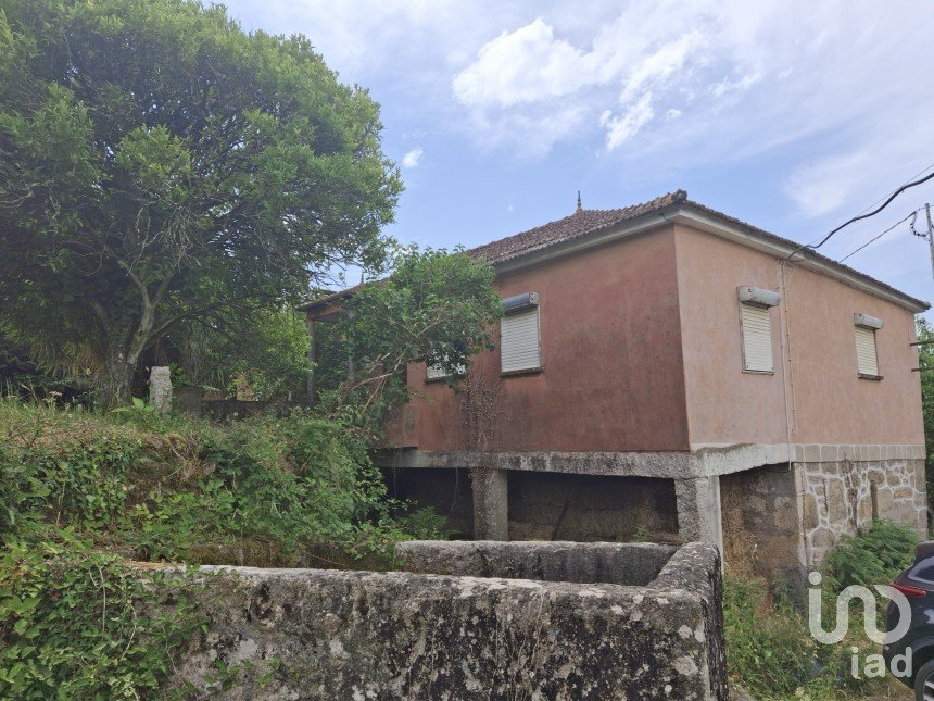 Moradia T4 em Moreira de 275 m²