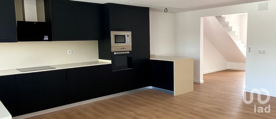 Moradia T3 em Encarnação de 132 m²