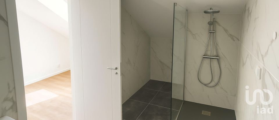 Moradia T3 em Encarnação de 132 m²