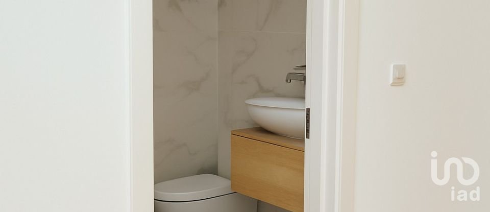 Moradia T3 em Encarnação de 132 m²