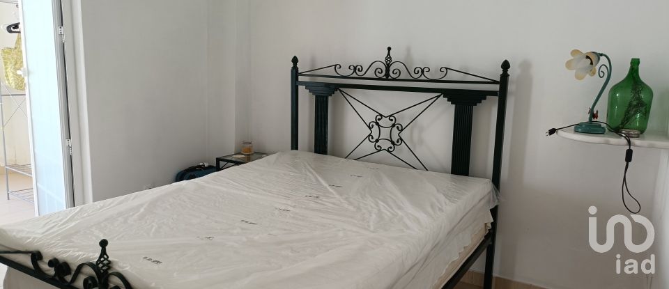 Lodge T3 in Atouguia da Baleia of 104 m²