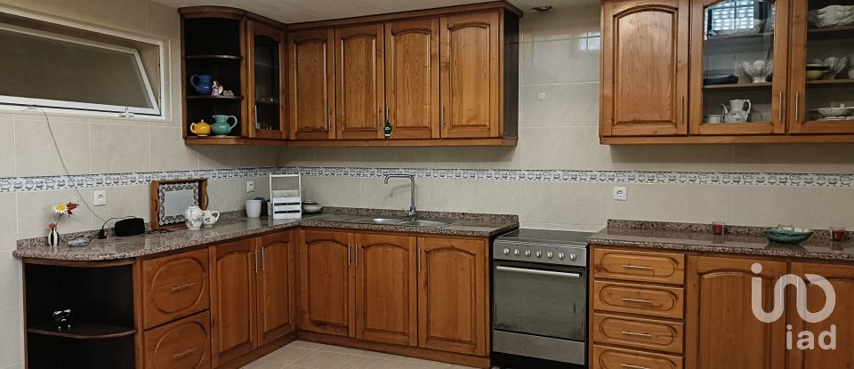 Lodge T3 in Atouguia da Baleia of 104 m²