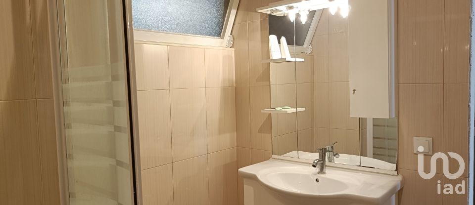 Lodge T3 in Atouguia da Baleia of 104 m²