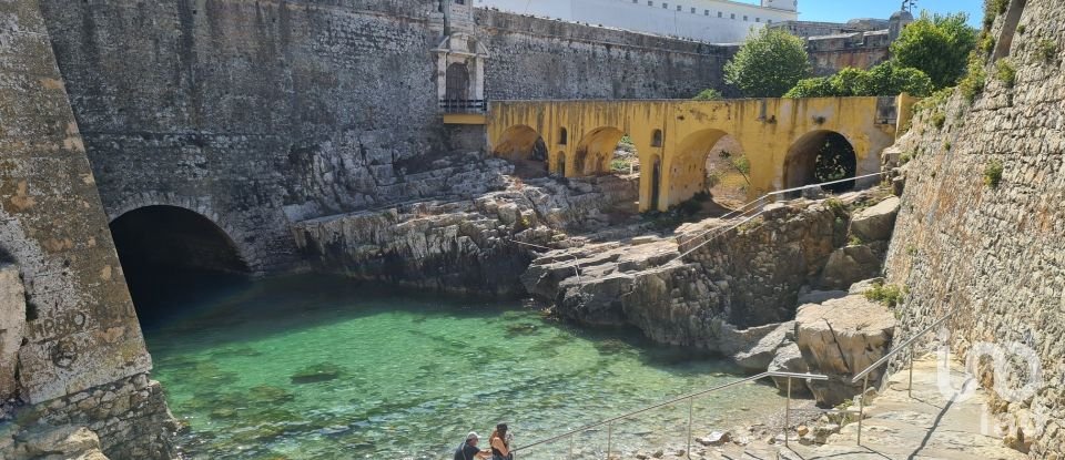 Lodge T3 in Atouguia da Baleia of 104 m²