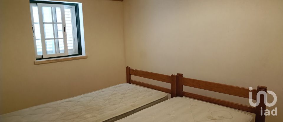 Lodge T3 in Atouguia da Baleia of 104 m²