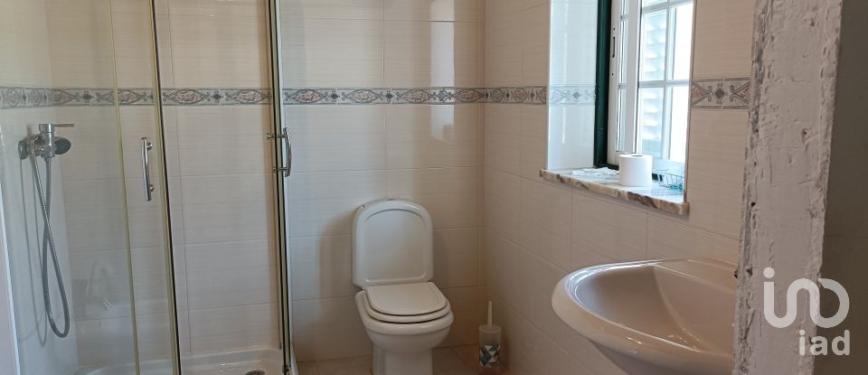 Lodge T3 in Atouguia da Baleia of 104 m²